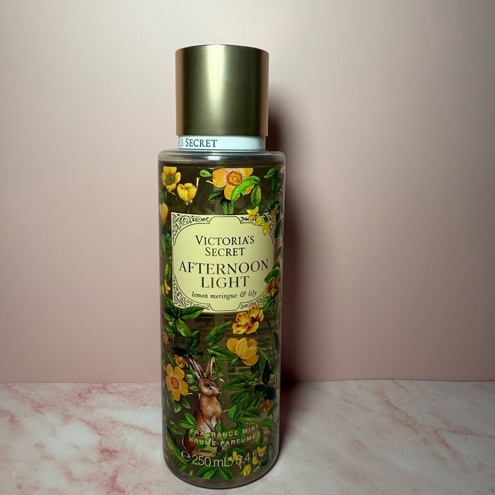 Victoria's Secret Green and Gold Body Wash